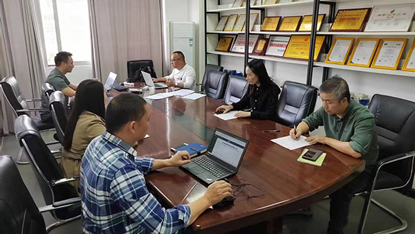 �Ї��h����־�k��